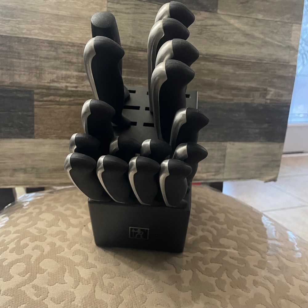 JA Henckels International Fine Edge Synergy 16 Pc Knife Block Set Black Silver